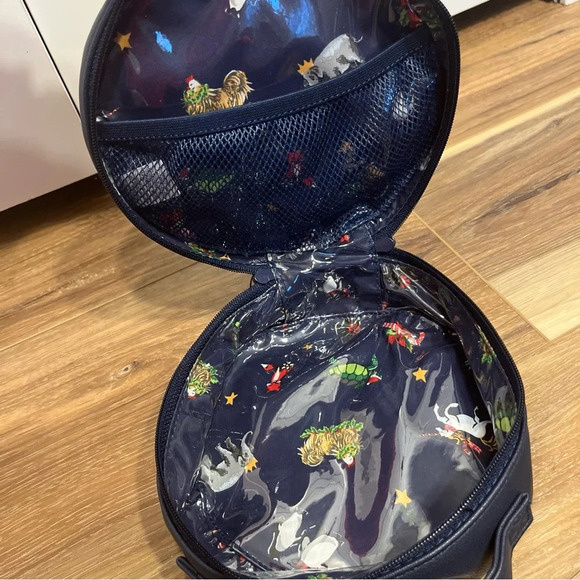 Vera Bradley Snow Globe Motifs WHIMSY COSMETIC CASE NWT - Picture 3 of 8